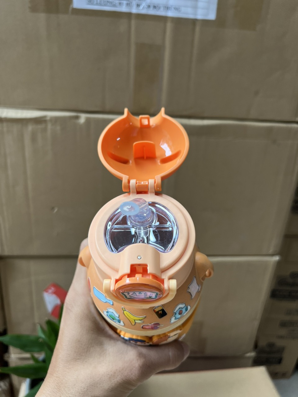 Bình uống nước vô cực nhựa lúa mạch - Quà tặng Kun