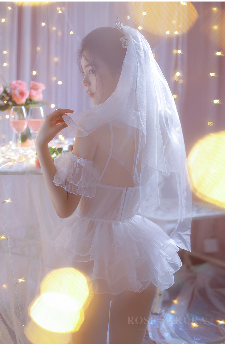 Bộ đồ ngủ hai dây sexy