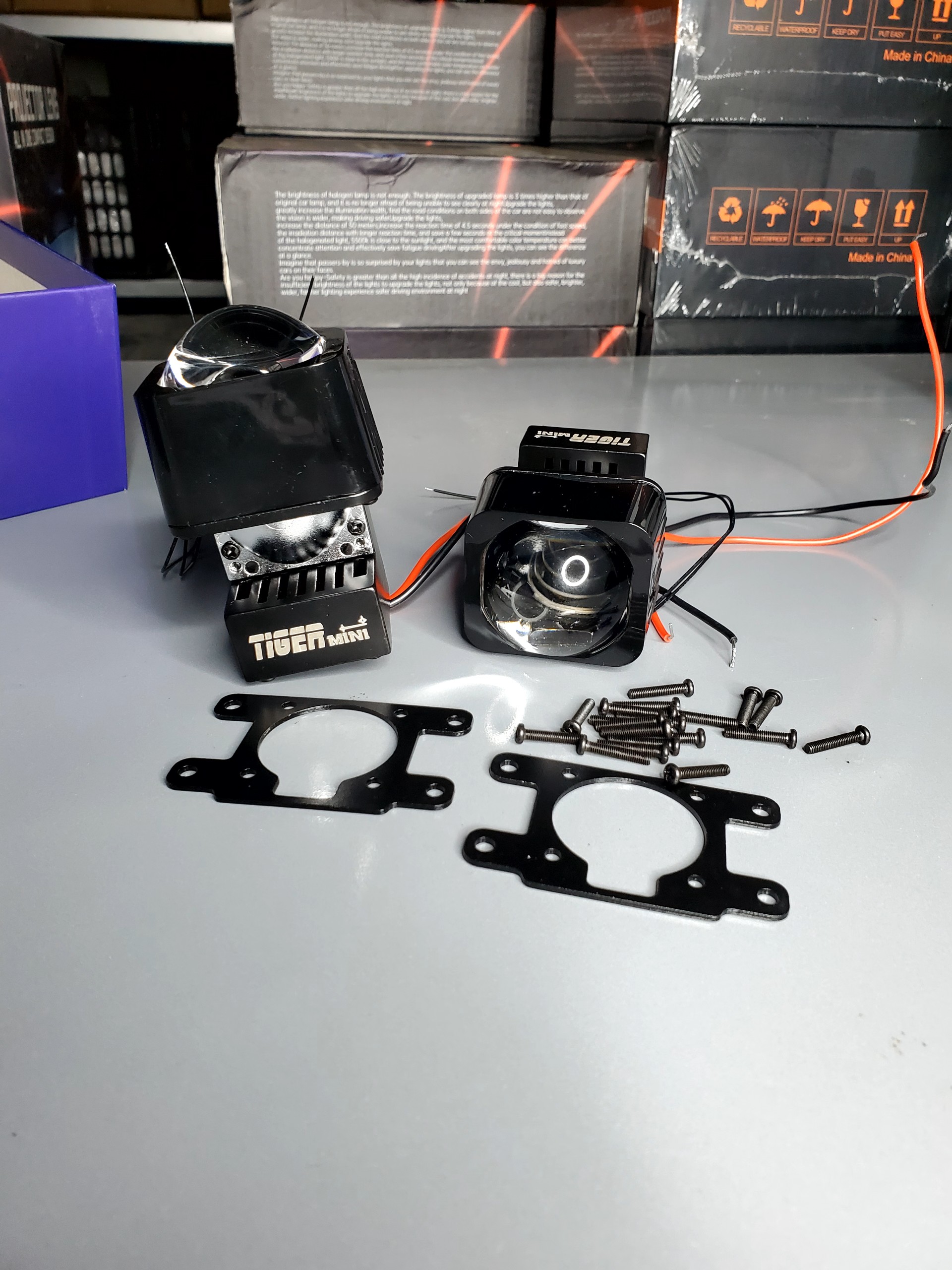 Đèn bi - led TIGER MINI 1,5 inch
