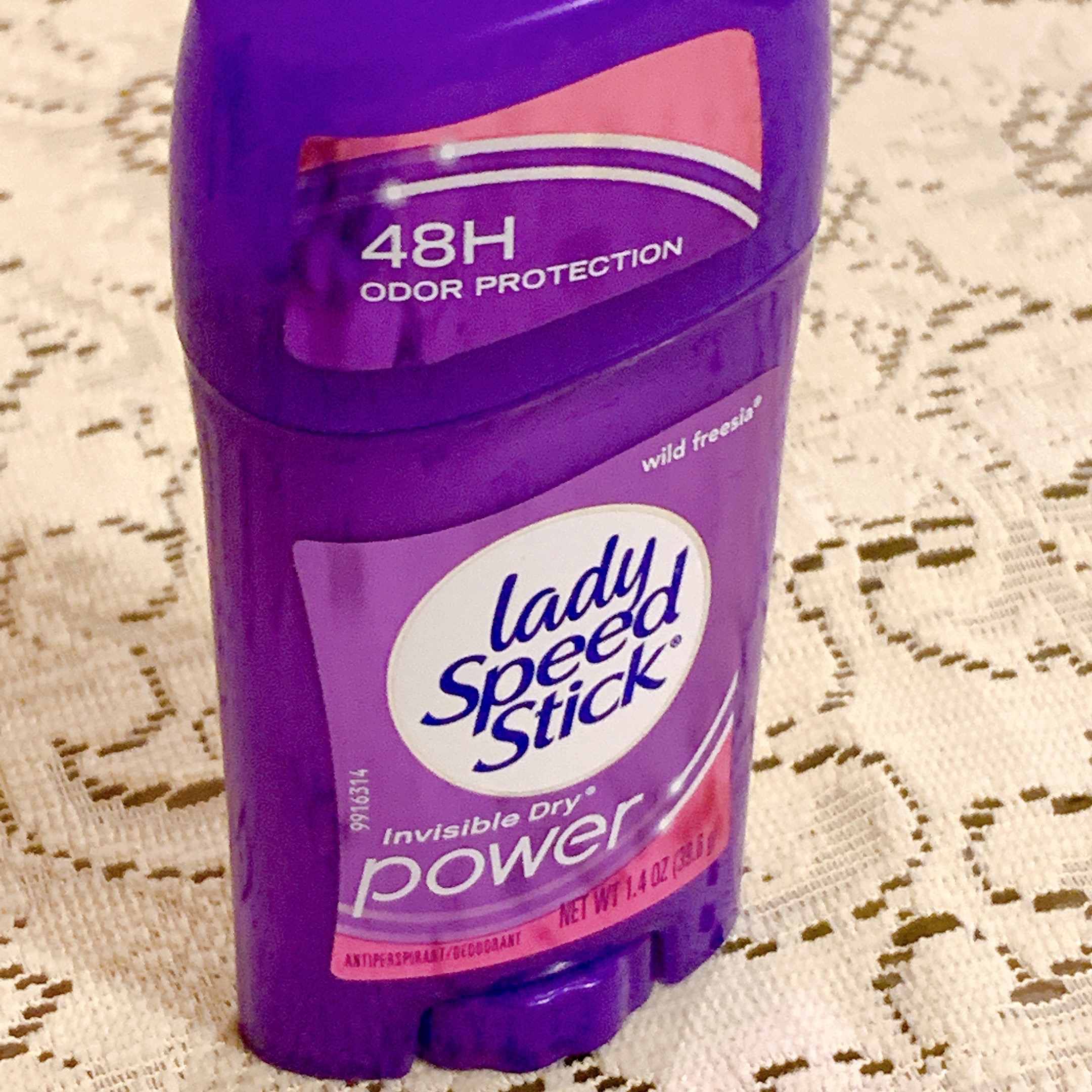 Lăn khử mùi dạng sáp Lady Speed Stick