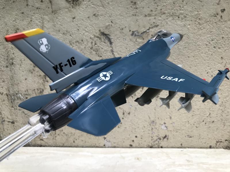 [HCM]Mô hình Máy báy Tiêm kich F-16. 1:72-ABS