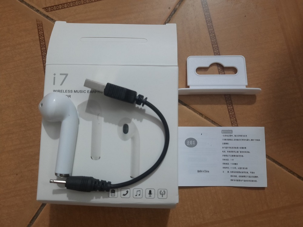 Tai Nghe Bluetooth Không Dây Pro 4 Phù Hợp mọi Loại Máy Nghe Nhạc Cực Hay