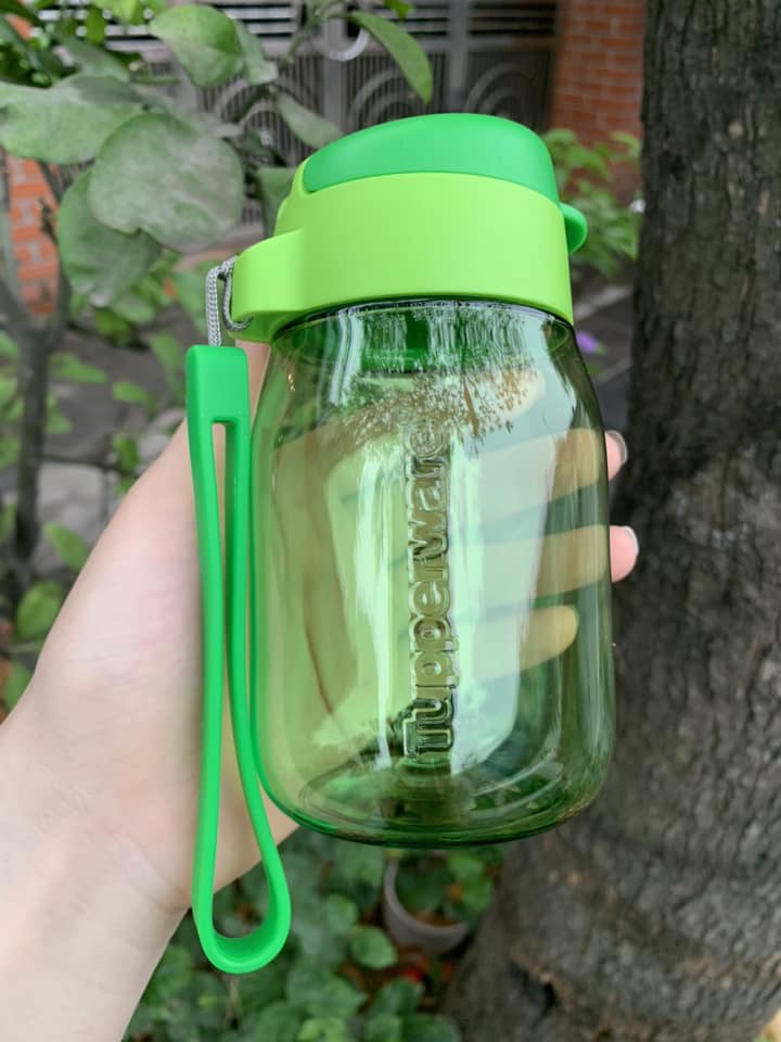 Bình nước 310ml Tupperware, không hộp, không dây. cầm gọn nhẹ