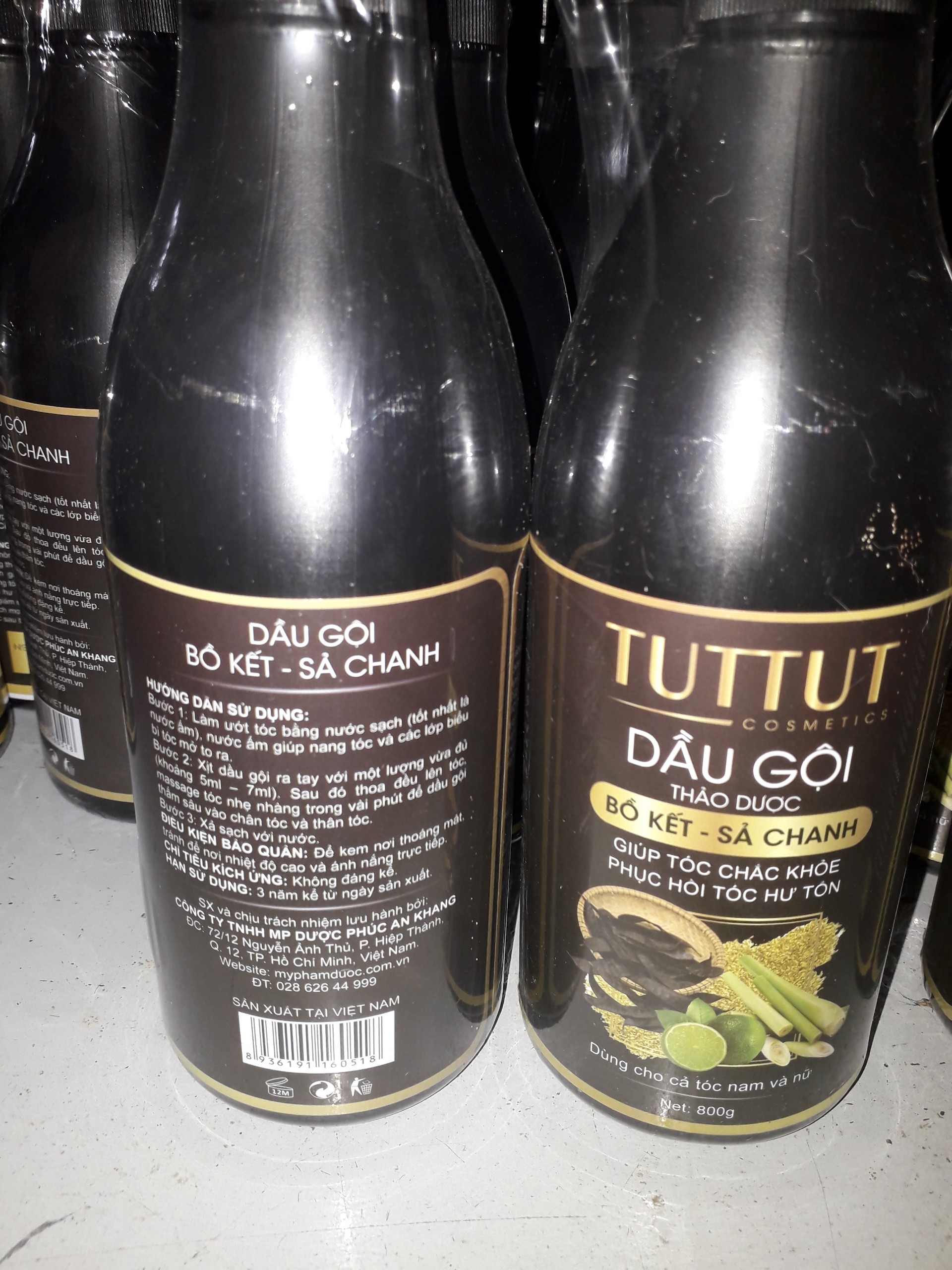 DẦU GỘI THẢO DƯỢC TUTTUT 800G