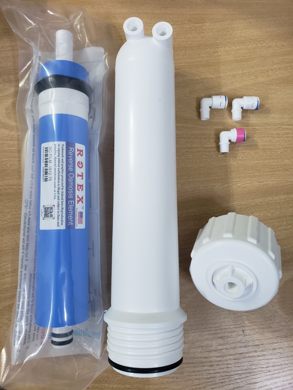 Vỏ Màng RO + 2 Cút Nối Và Van 1 Chiều-(Sử Dụng Cho Các Màng Lọc RO 50GPD & 75GPD)