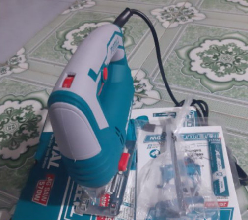 Máy cưa lọng 570W TOTAL TS206656