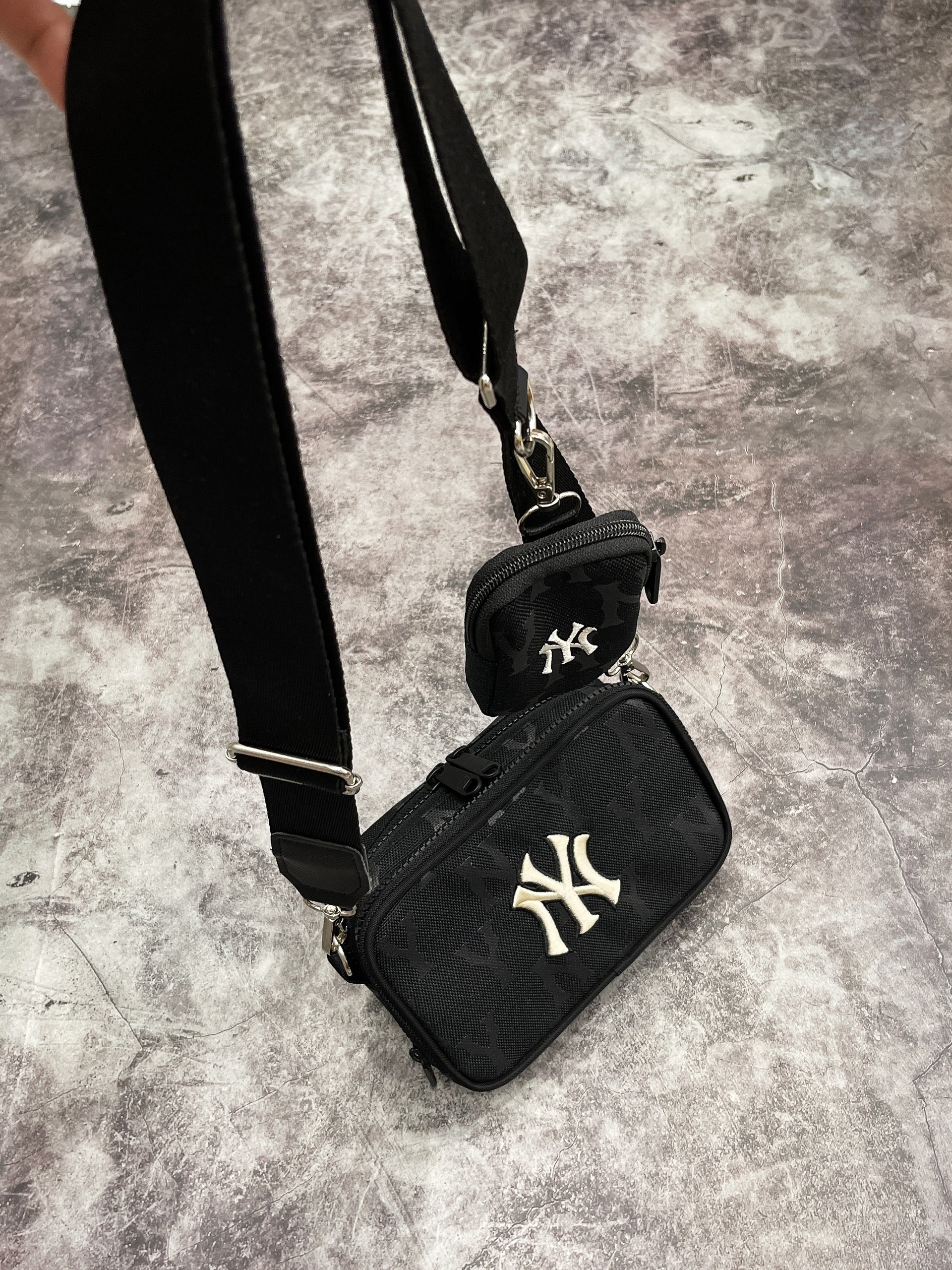 Túi Đeo Chéo M.L.B B313 Mini monogram Cross Bag