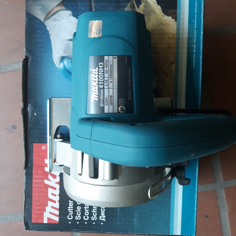 máy cắt gạch makita 4100NH3