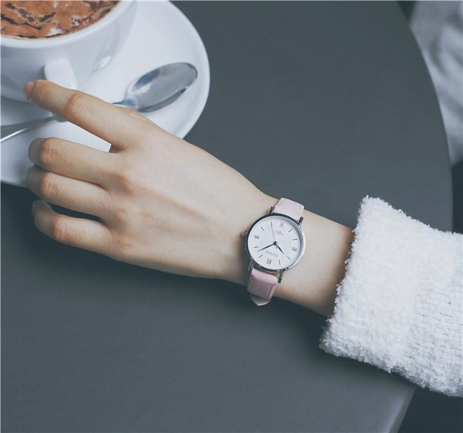 Đồng hồ nữ Ulzzang dây da mặt tròn cổ điển