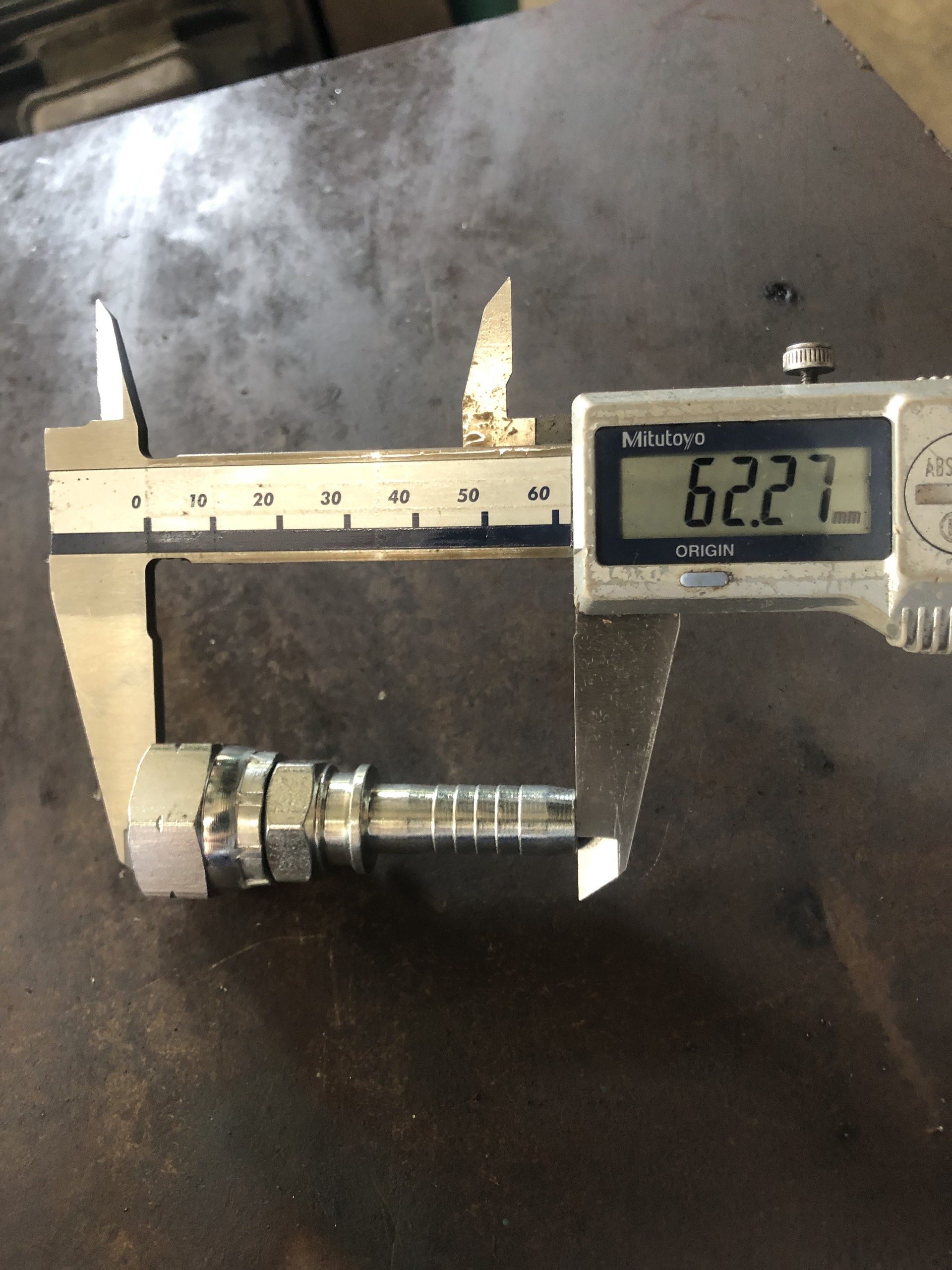 Đầu bấm ống thủy lực 3/8 17 Lồi