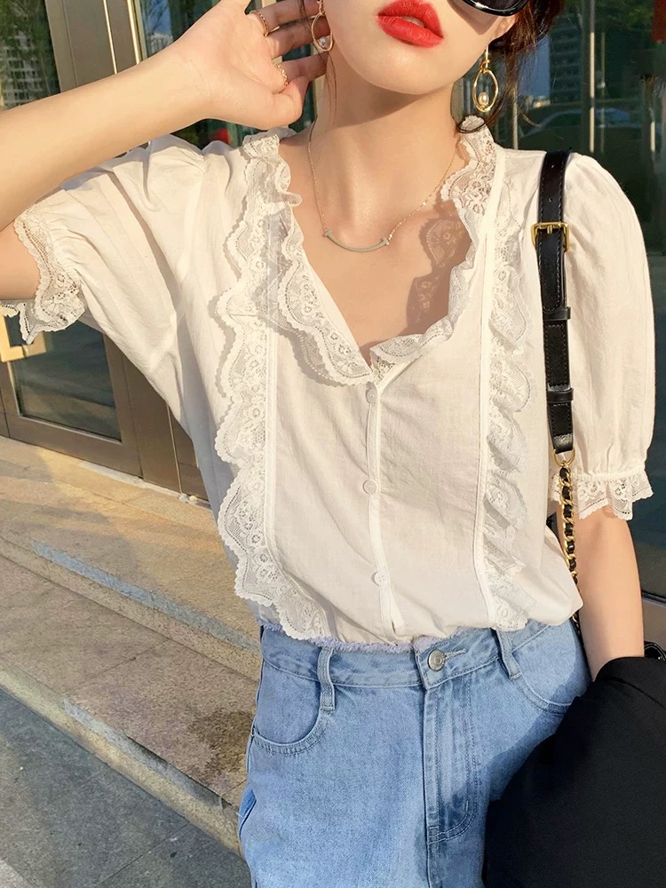 MS691 Áo sơ mi kiểu nữ cộc tay cổ tim phối ren