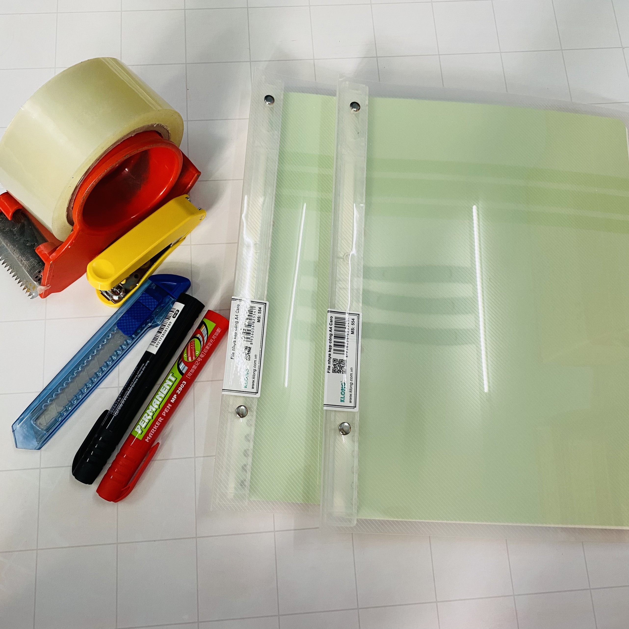KLONG Sổ còng nhựa 30 chấu size A4 40 tờ (MS:553-557)