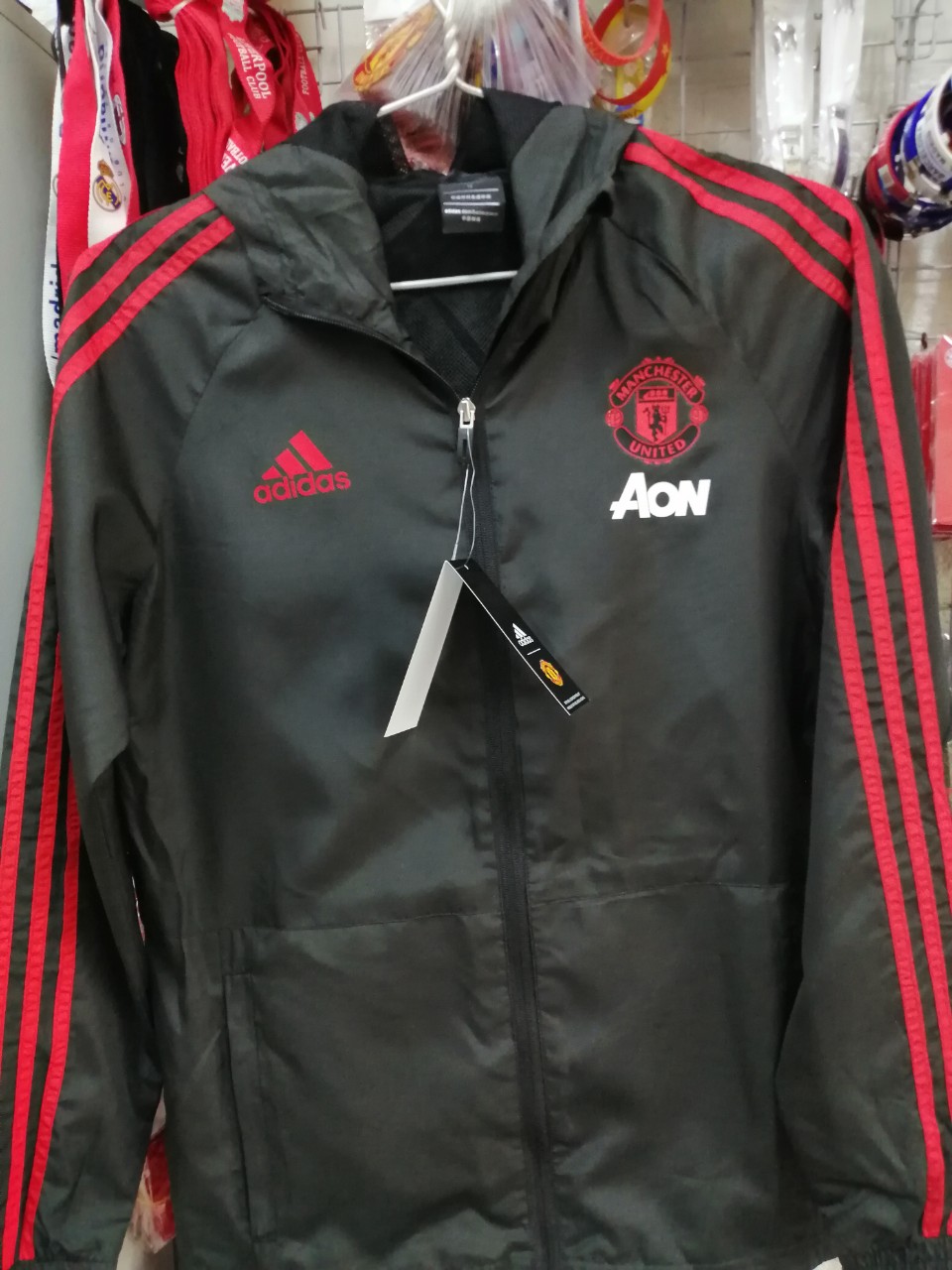 Áo khoác gió Manchester United