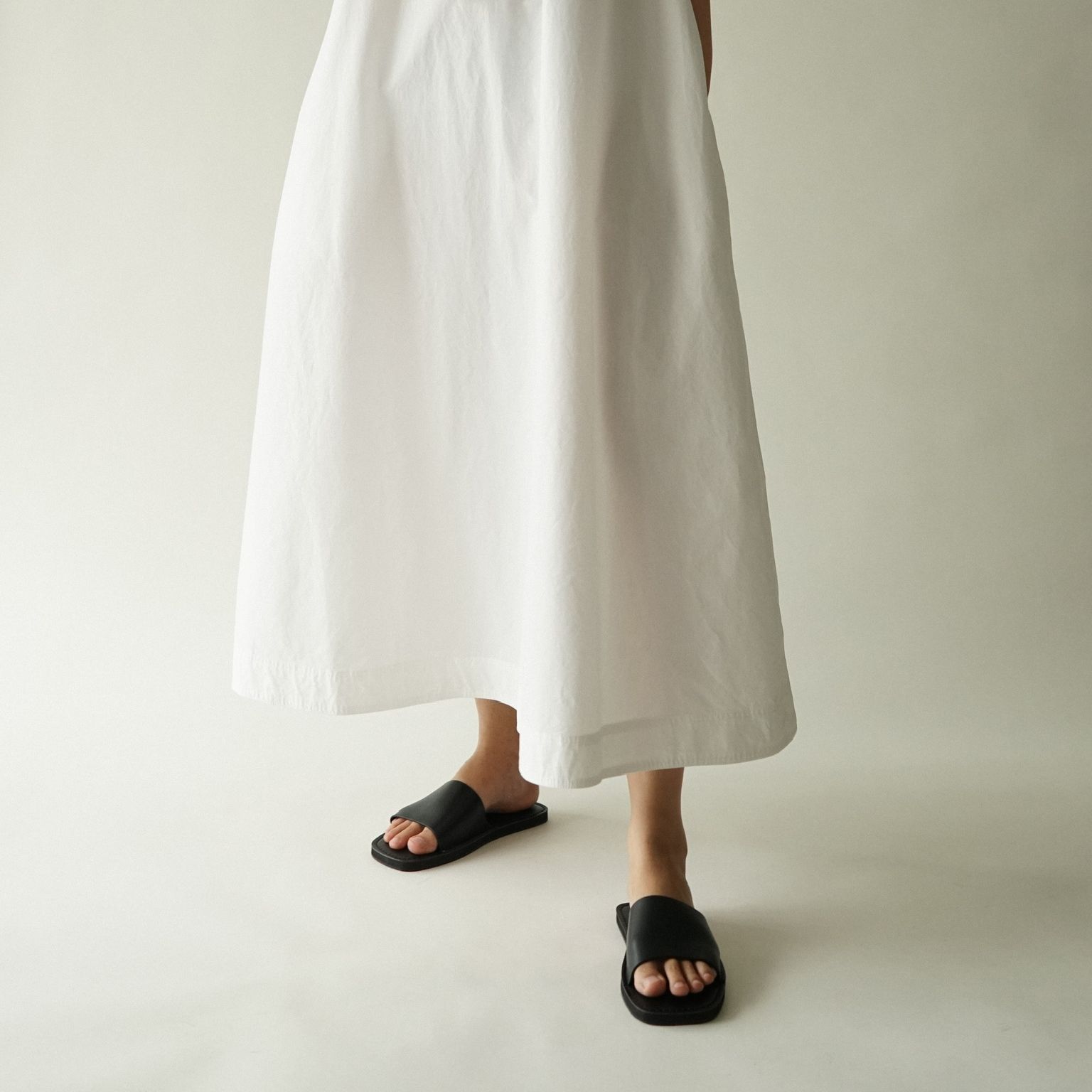 GÔ Sandals Waa. - Màu Đen - Dép Quai Ngang Da Thật
