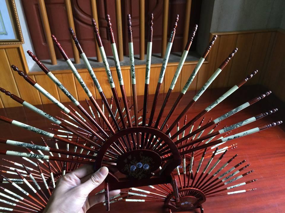 ĐŨA THỜ GỖ HƯƠNG