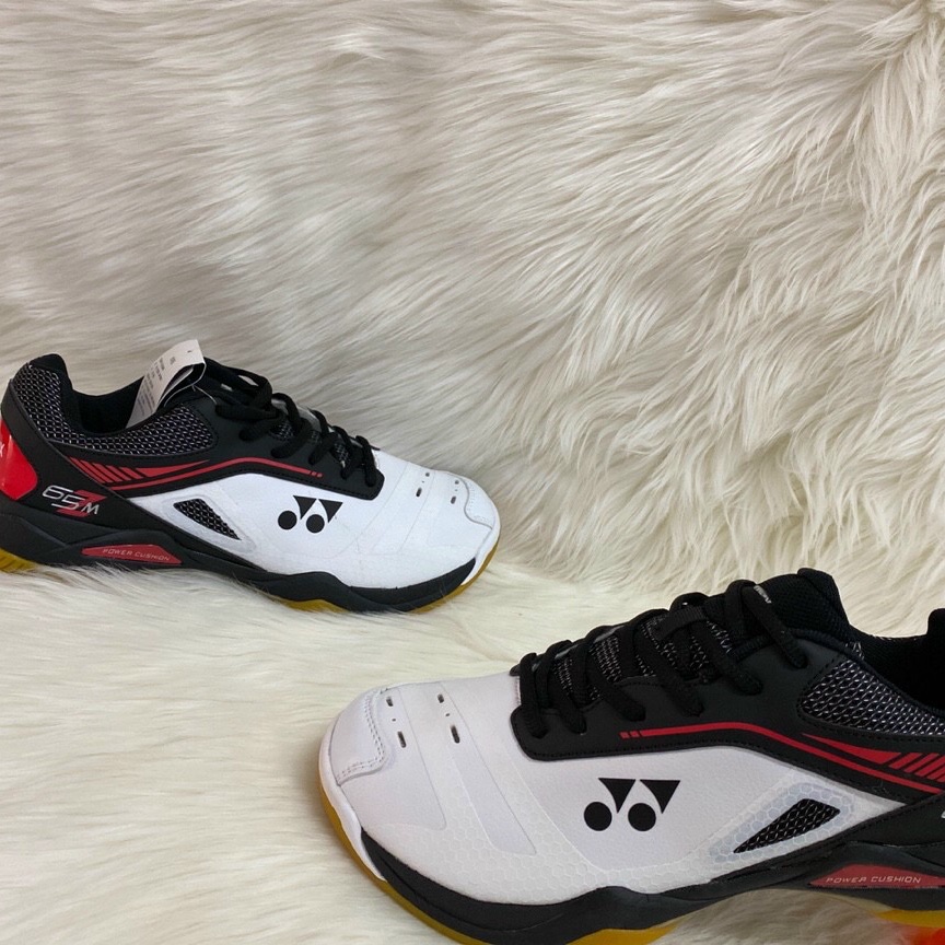 Giày cầu lông, giày bóng bàn