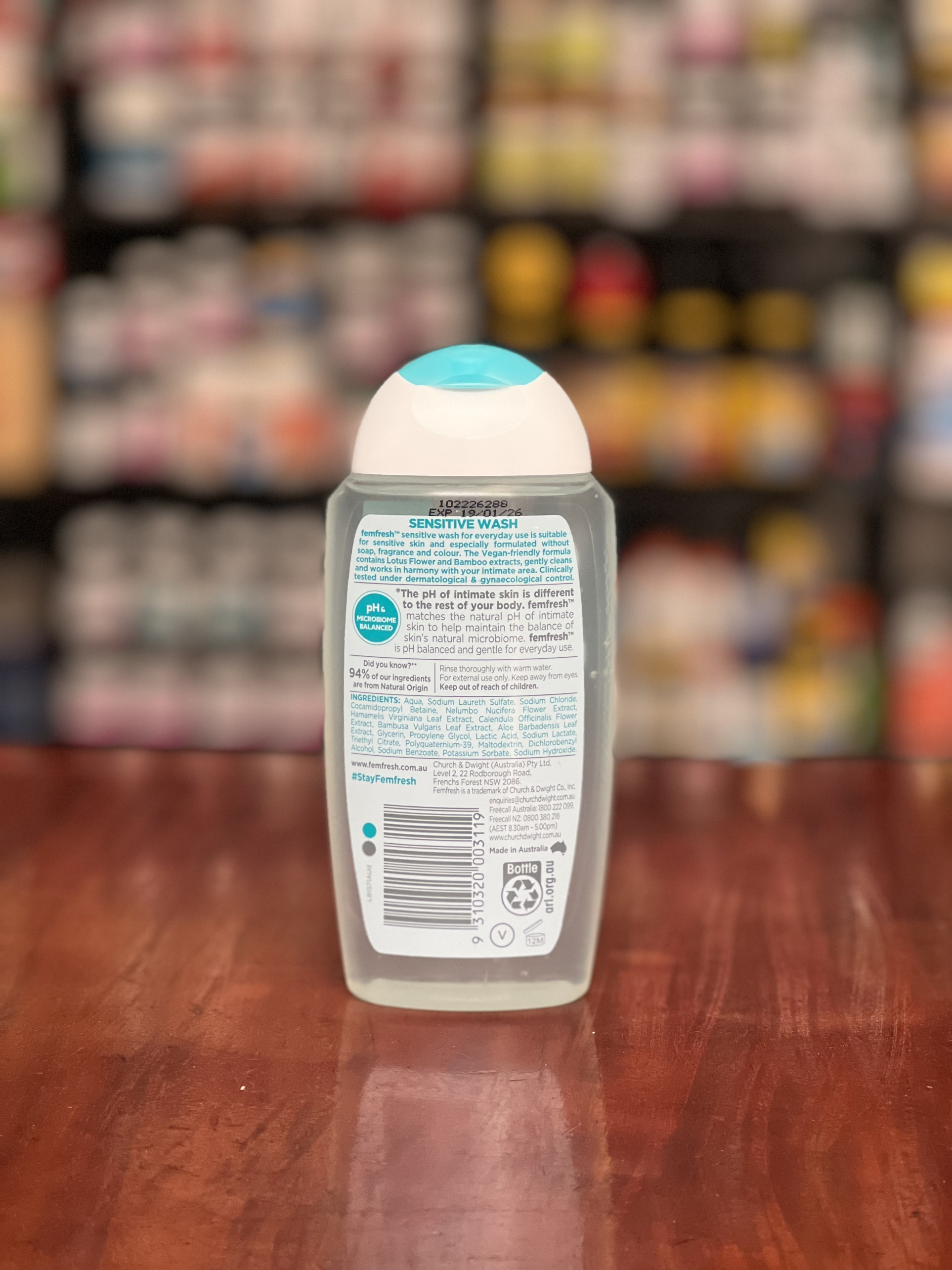 Femfresh Trắng và xanh của Úc 250ml