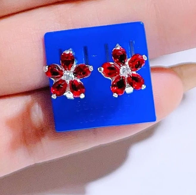 Bông tai trẻ em mặt hoa chất liệu bạc MS46b