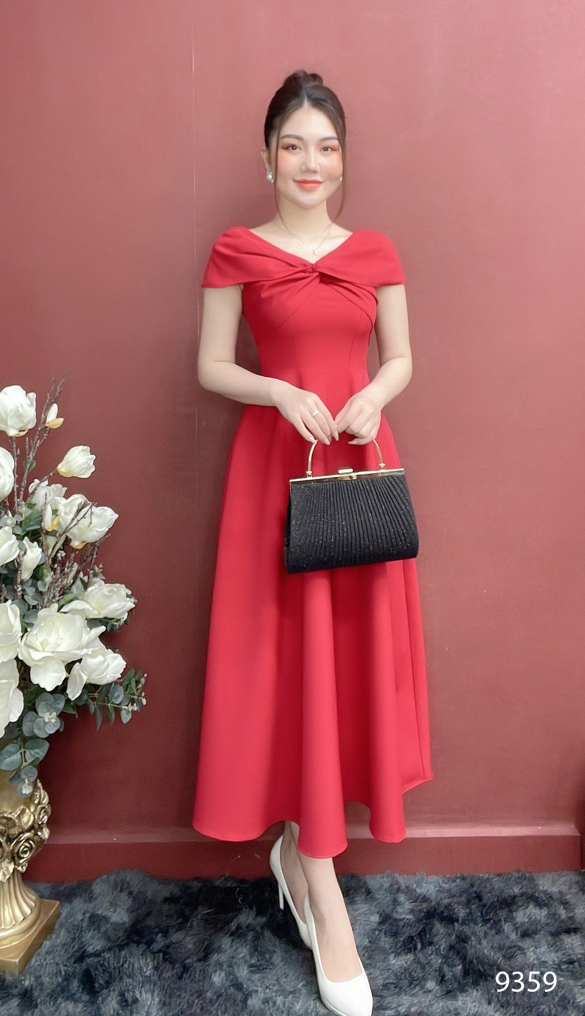 Đầm emy em9359 xoè đỏ đổ cổ v xoắn ngực