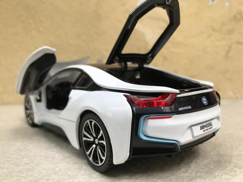 [HCM]Mô hình xe ô tô BMW I8 1:24