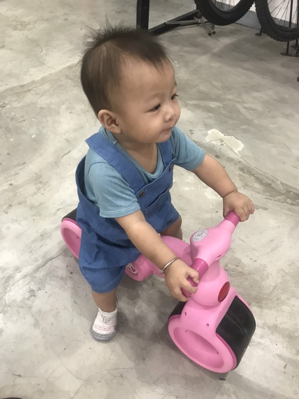 Xe Đạp Thăng bằng Jett Cycles Walk 'N' Roller (Hồng)