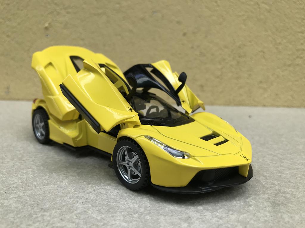 Mô hình xe Siêu xe Ferrari LA Ferrari 1:32