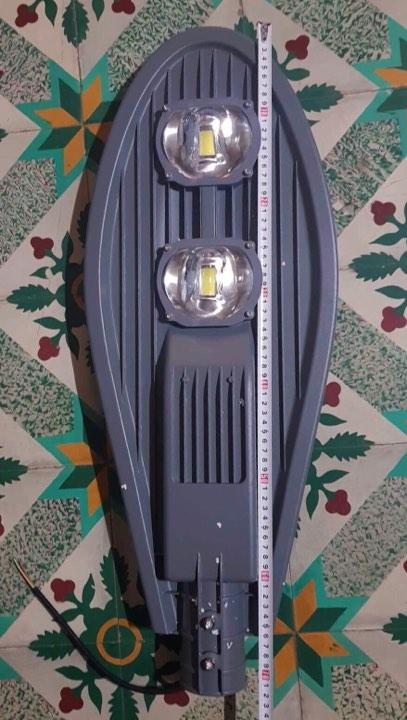 Đèn đường 100w kiểu chiếc lá ( công suất đủ)