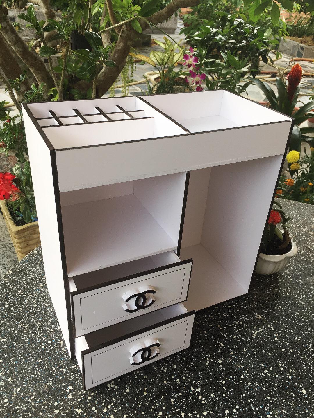 khay tủ kệ đựng mỹ phẩm trang sức size 30cm