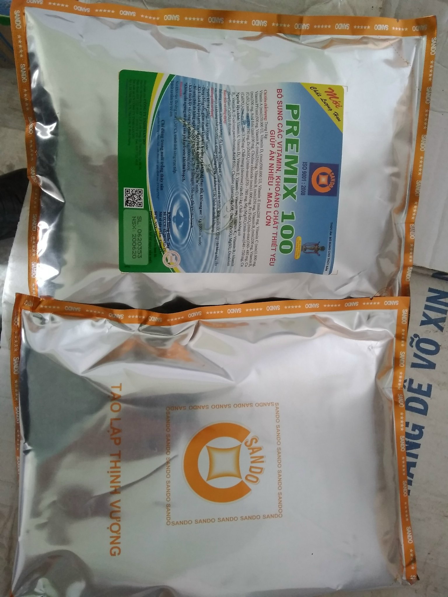 PREMIX 100_BỔ SUNG CÁC  vitamin, khoáng chất thiết yếu, giúp ăn nhiều, mau lớn