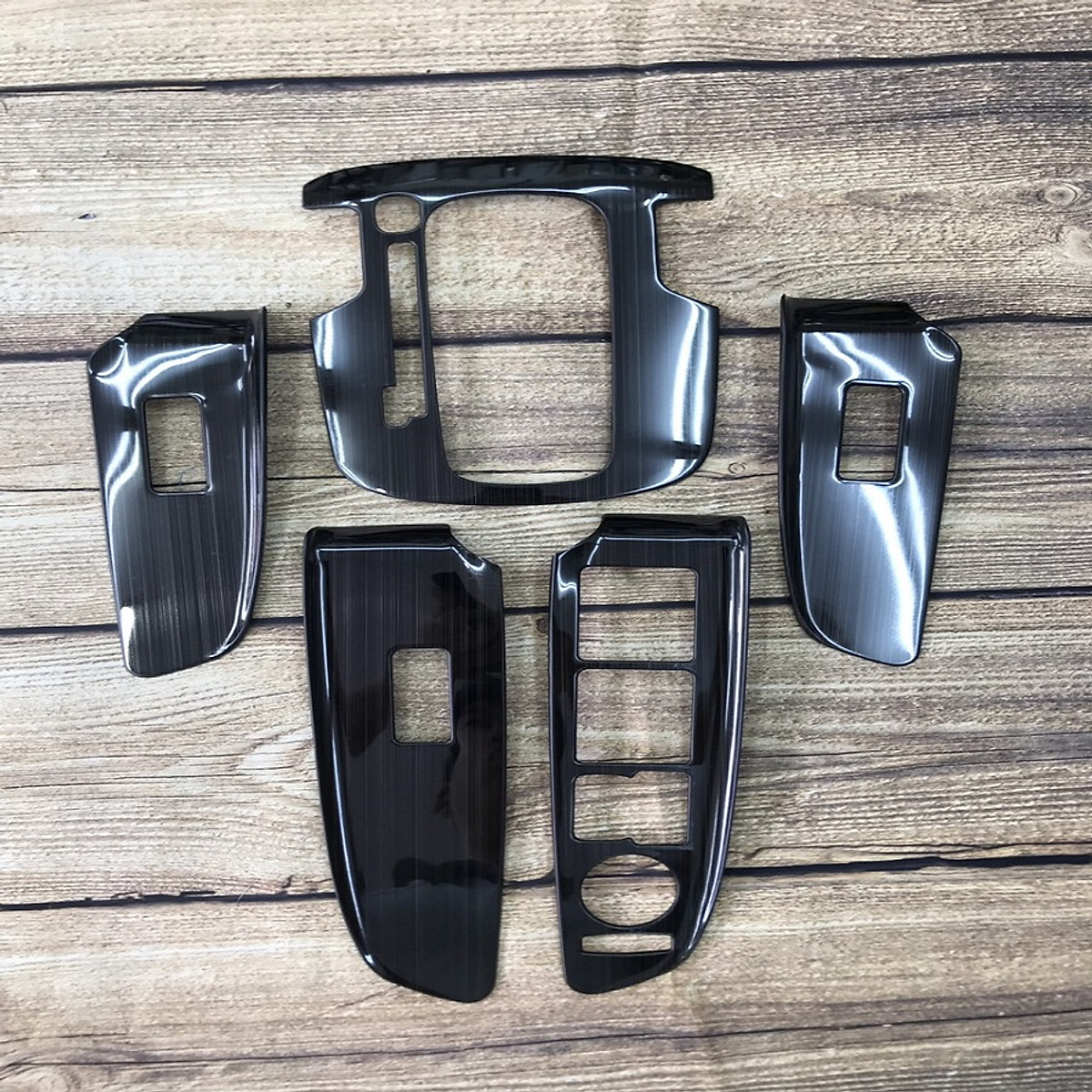 Bộ Ốp Nội Thất Titan Cao Cấp Dành Cho Xe Kia Cerato 2017-2018