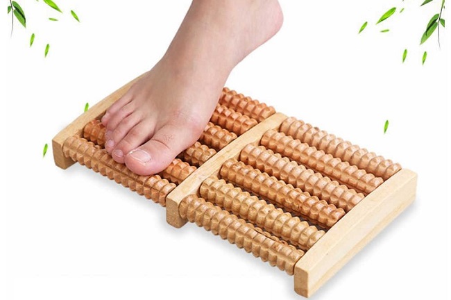 Dụng cụ massage chân thư giãn bằng tre tự nhiên