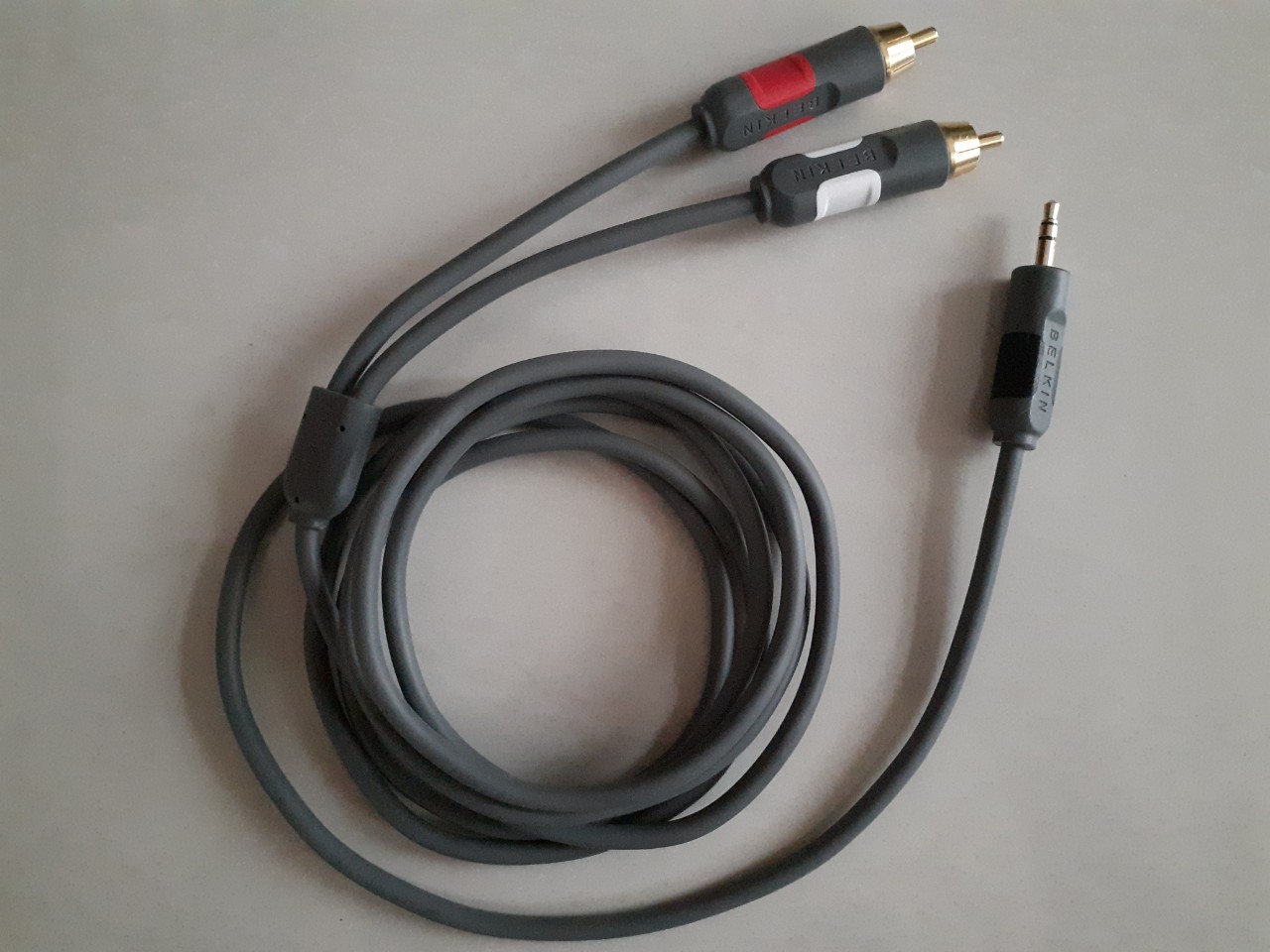 [HCM]DÂY 35LI RA 2 AV HÃNG BELKIN CỦA MỸ