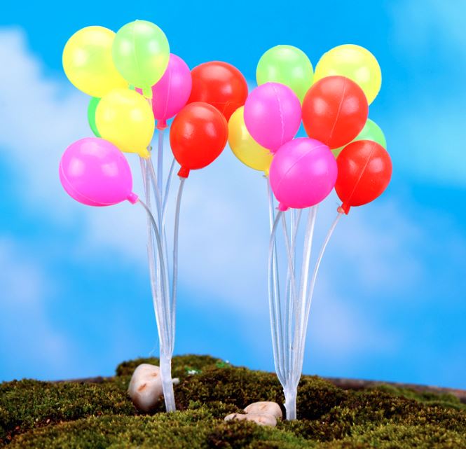 Chùm bóng bay sắc màu