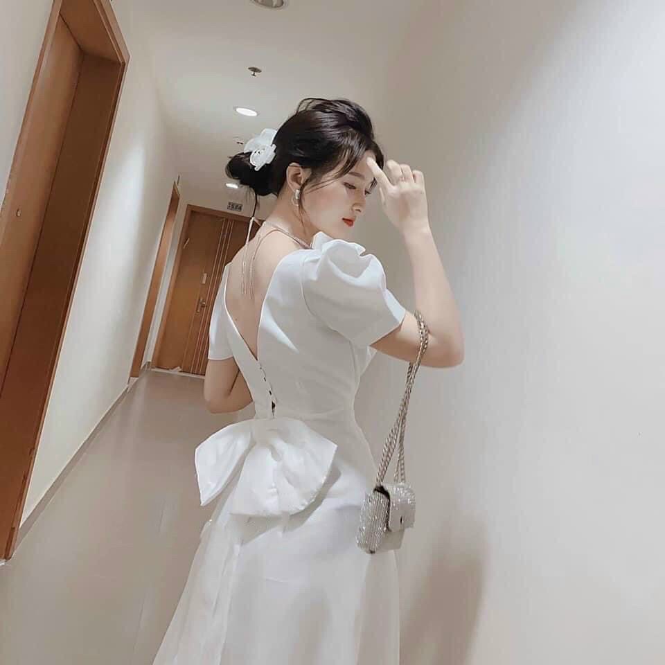 Đầm trắng form dài nơ sau