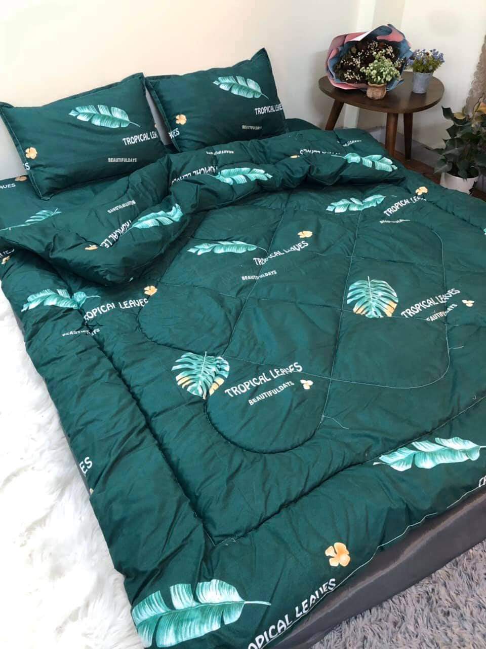 Chăn phao siêu nhẹ cực ấm 1m8x2m mẫu doremon ôm đàn
