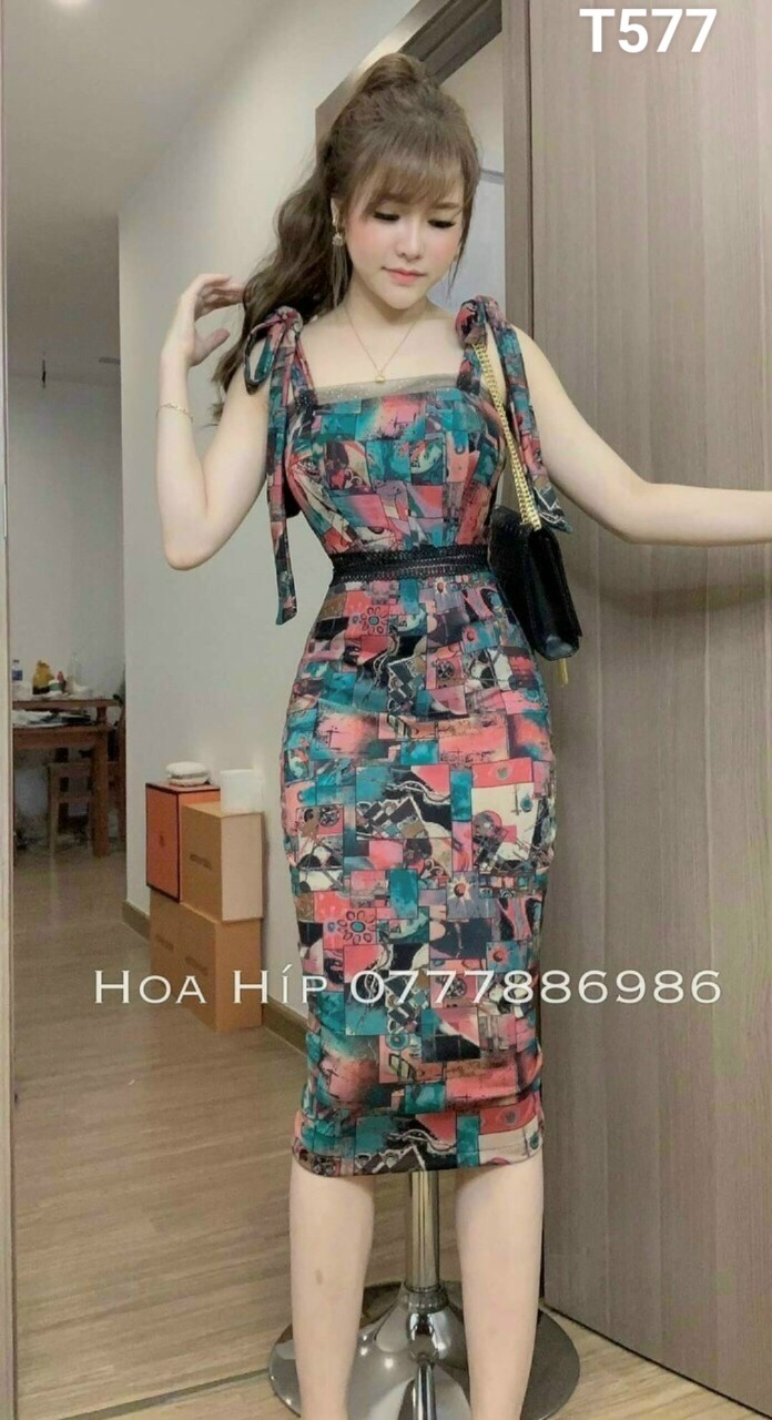 Đầm body trể vai cup ngực phối tay voan có mút T577