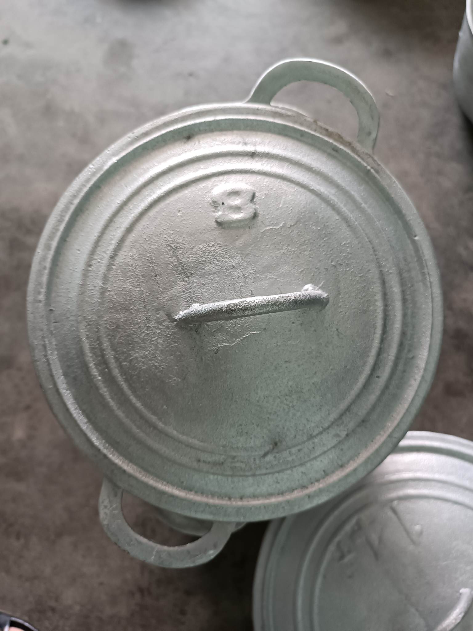 Nồi Gang đúc thủ công truyền thống
