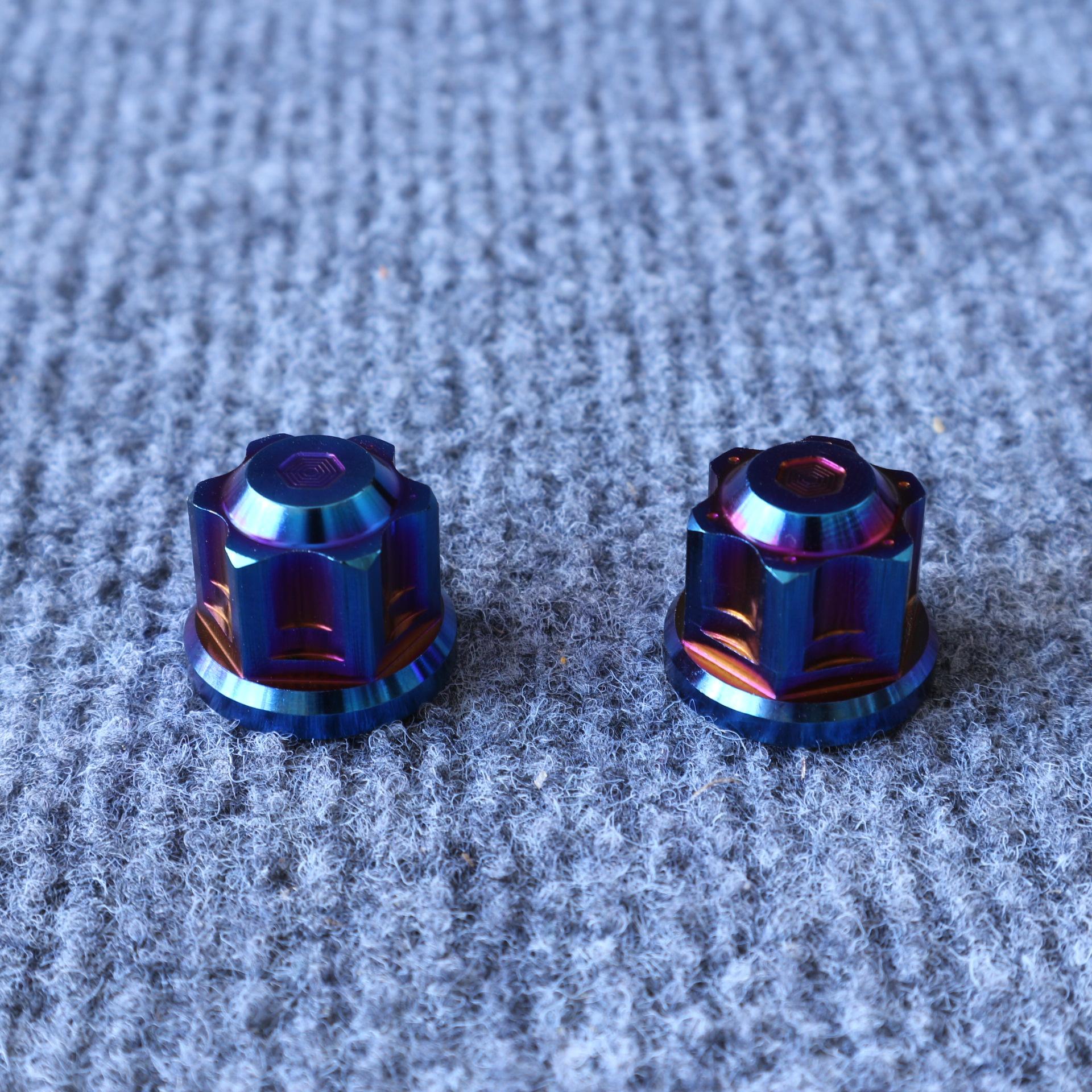 [HCM][LÓA MẮT] BỘ 2 CON ỐC TÁN TITAN 7 MÀU GẮN CỐT XE SIÊU SÁNG (2 CON ỐC TÁN 10LY)