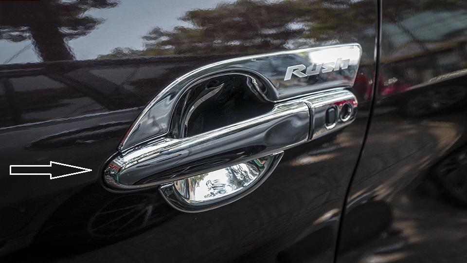ỐP TAY CỬA TOYOTA RUSH 2018 - 2019