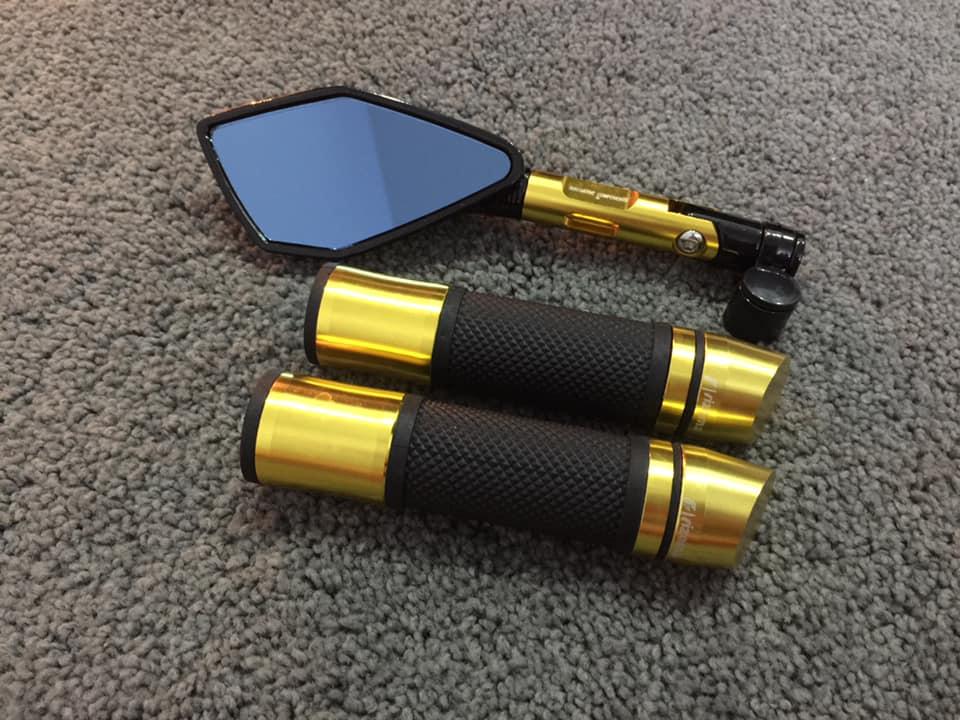 [Bộ 2 sản phẩm] Kính 5 góc và bao tay gù xéo RIZOMA  ---màu vàng---