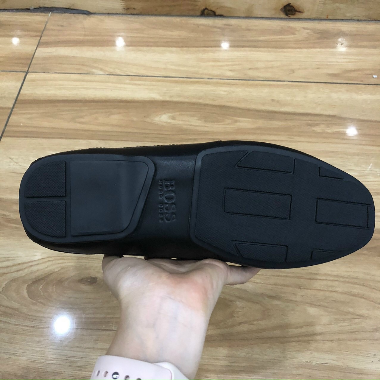Hugo boost  về hàng  Nam size 39——-44