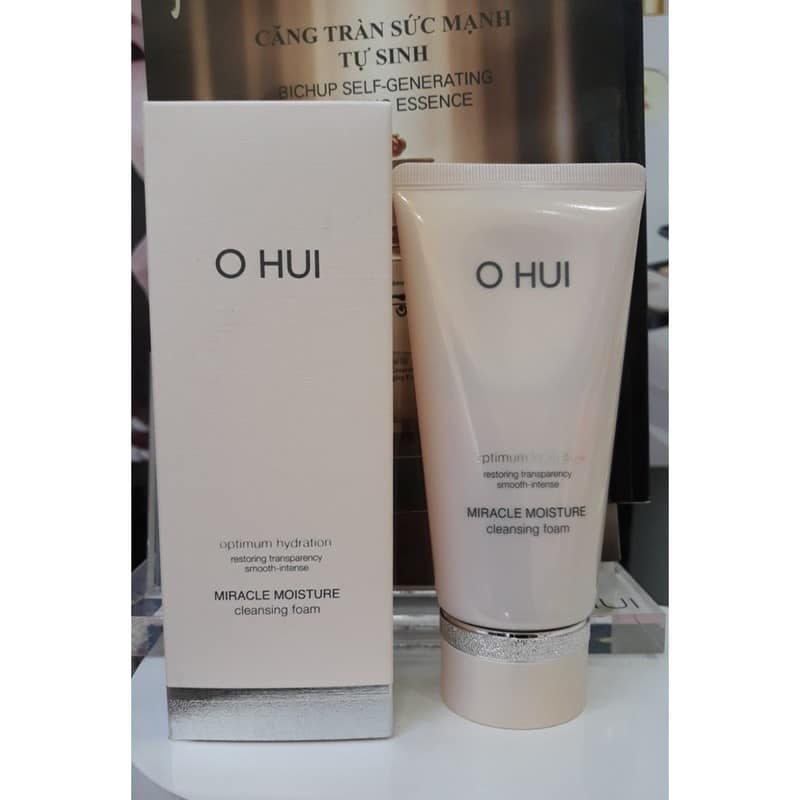 Sữa rửa mặt ohui miracle moisture cleansing foam