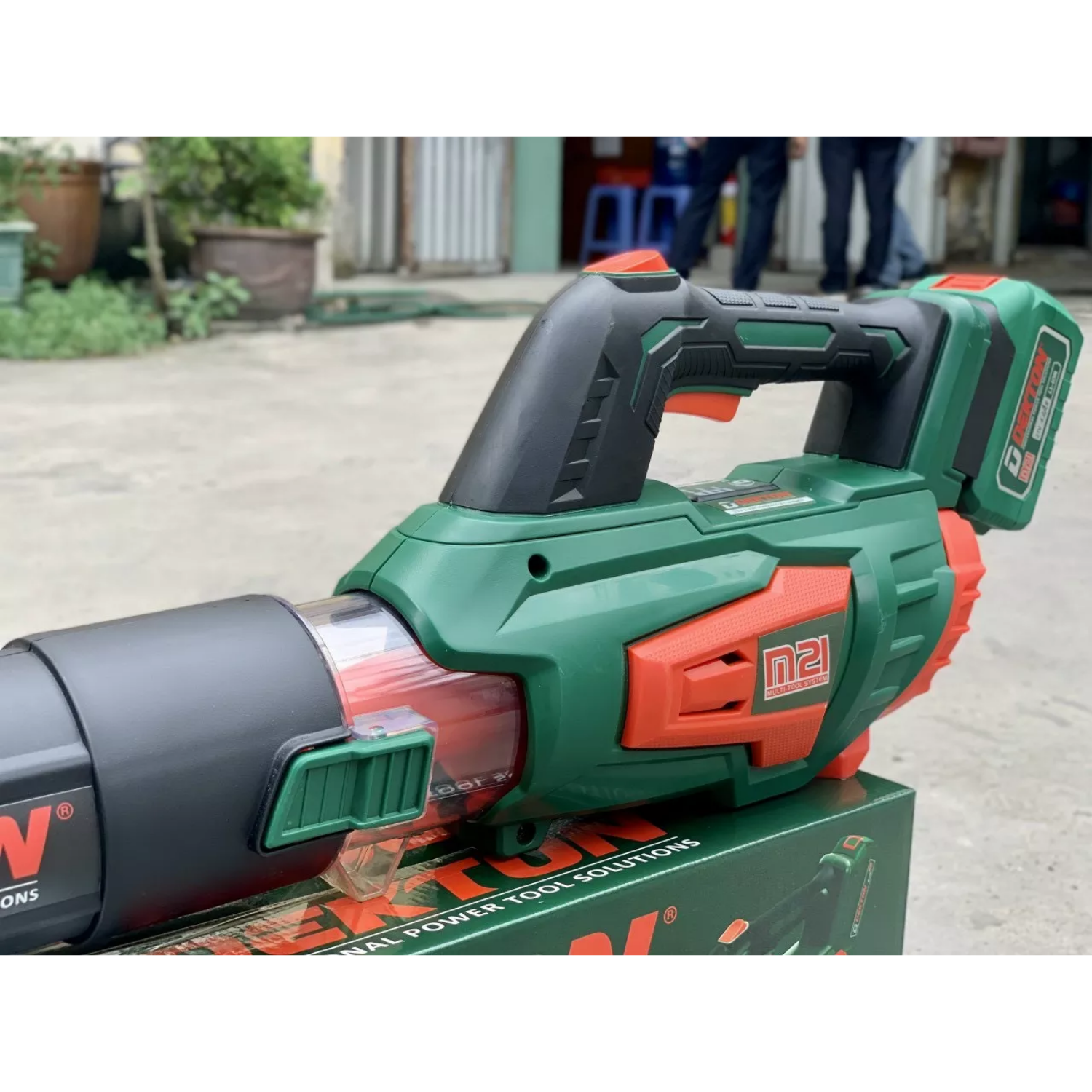 Máy thổi bụi dùng pin 21V Dekton M21-TB02