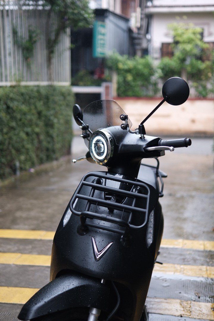 Kính Chắn Gió Thời Trang Dành Cho Xe Vinfast Evo 200