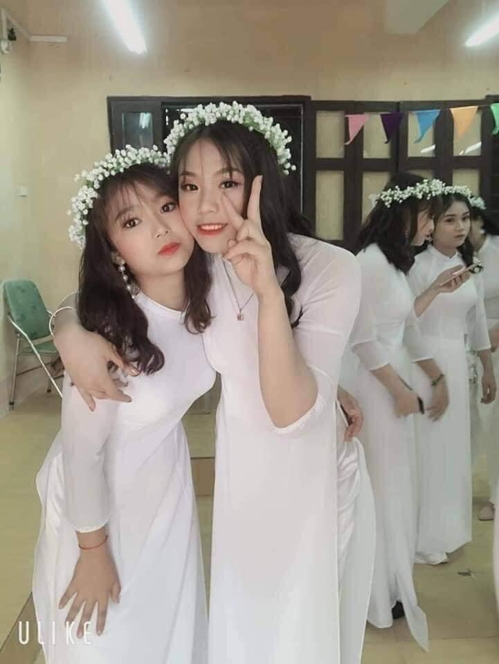 Áo Dài Trắng Học Sinh Tà Thướt Tha