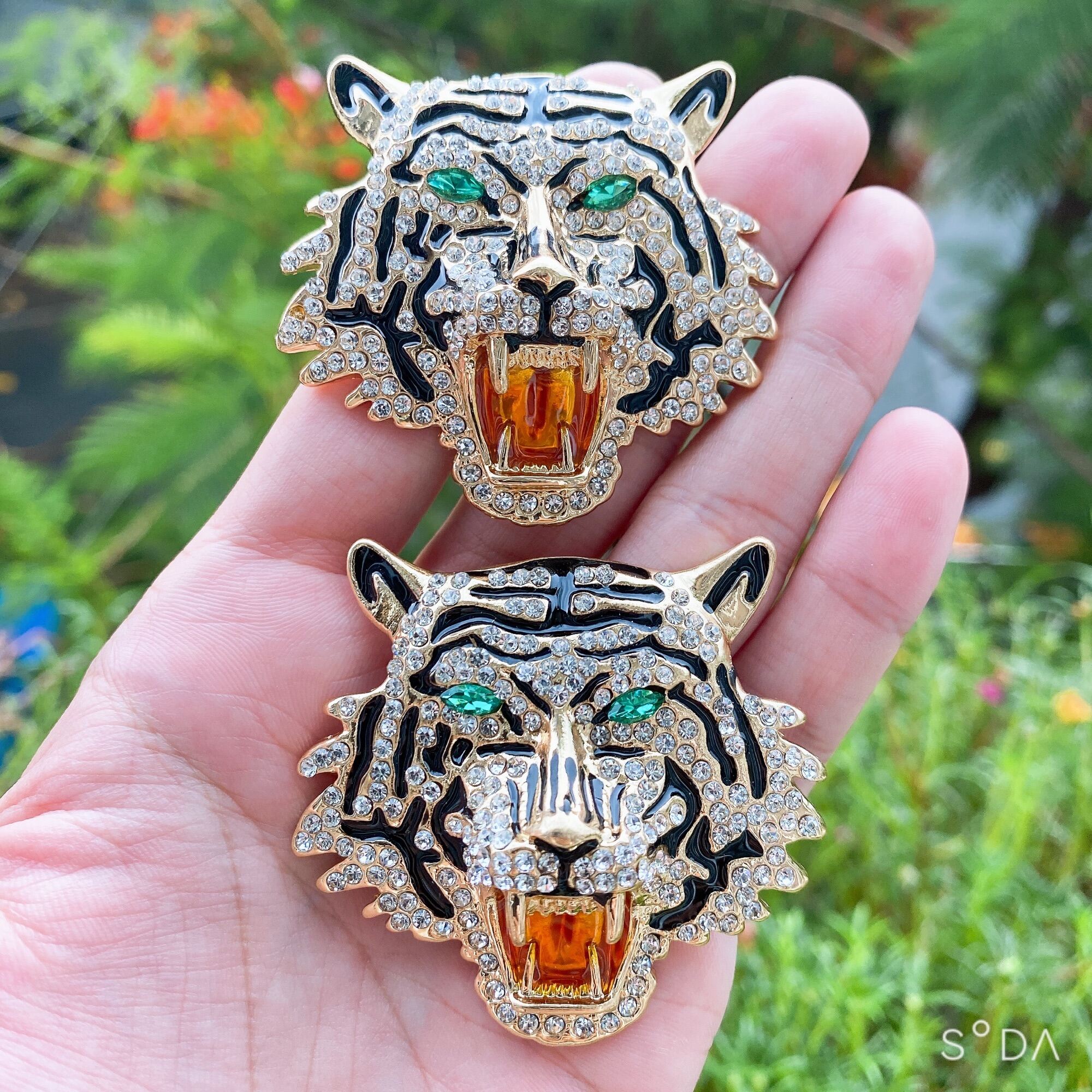 Bộ 2 Charm Cọp gắn dép lào