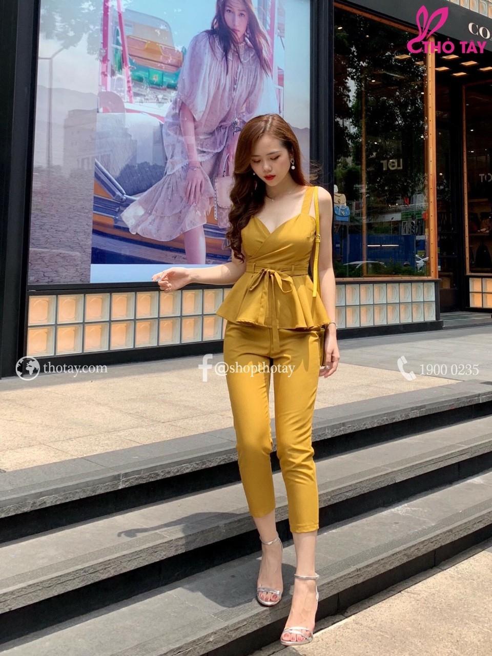 Sét Bộ Hai Dây Áo Peplum Kết Hợp Kết Hợp Quần Lỡ Nữ Tính TTS0704