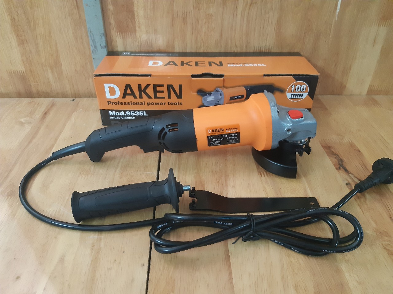 MÁY MÀI GÓC MÁY CẮT DAKEN