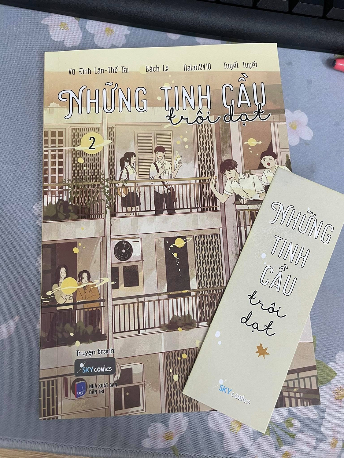 Fahasa - Những Tinh Cầu Trôi Dạt - Tập 2