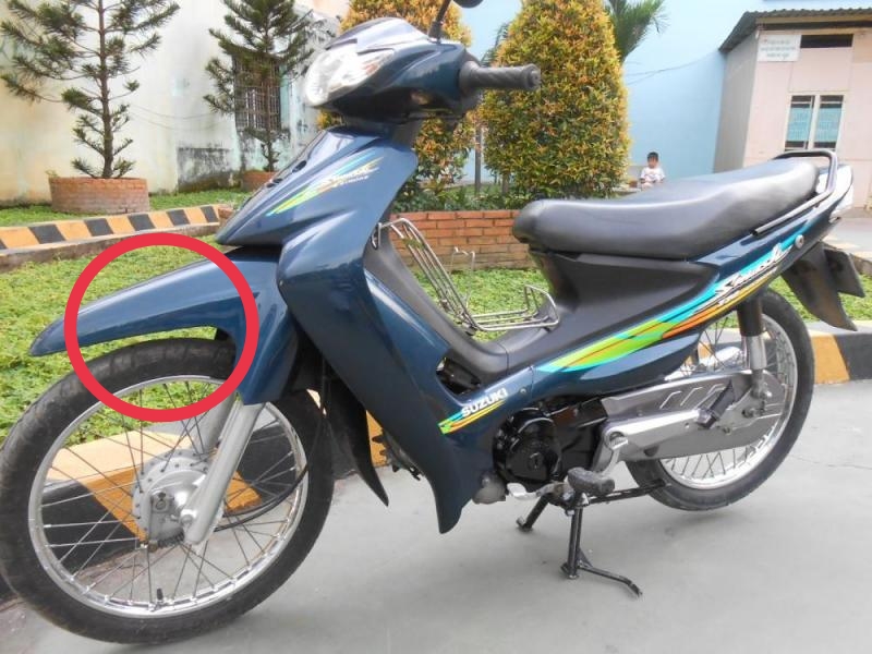Dè trước Suzuki Smash 110 màu bạc